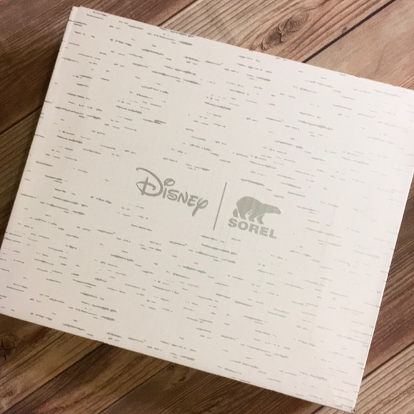 Limited Edition Disney x Sorel Youth Flurry Frozen Olaf Boots - Picture 10 of 10